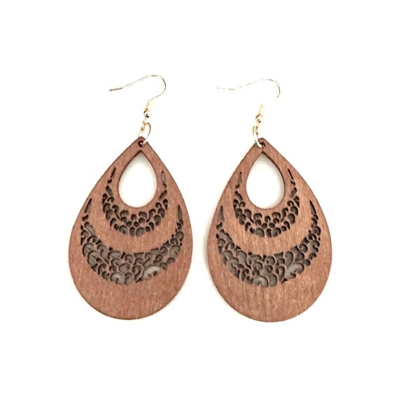 ⭐️ 5 for $25 Natural Wood Brown Painted Lightweight Earrings Gold Tone Hoops - Picture 1 of 7